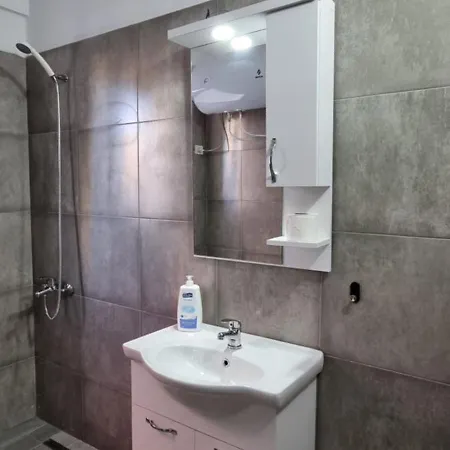 Διαμέρισμα Mine Peza Lux *